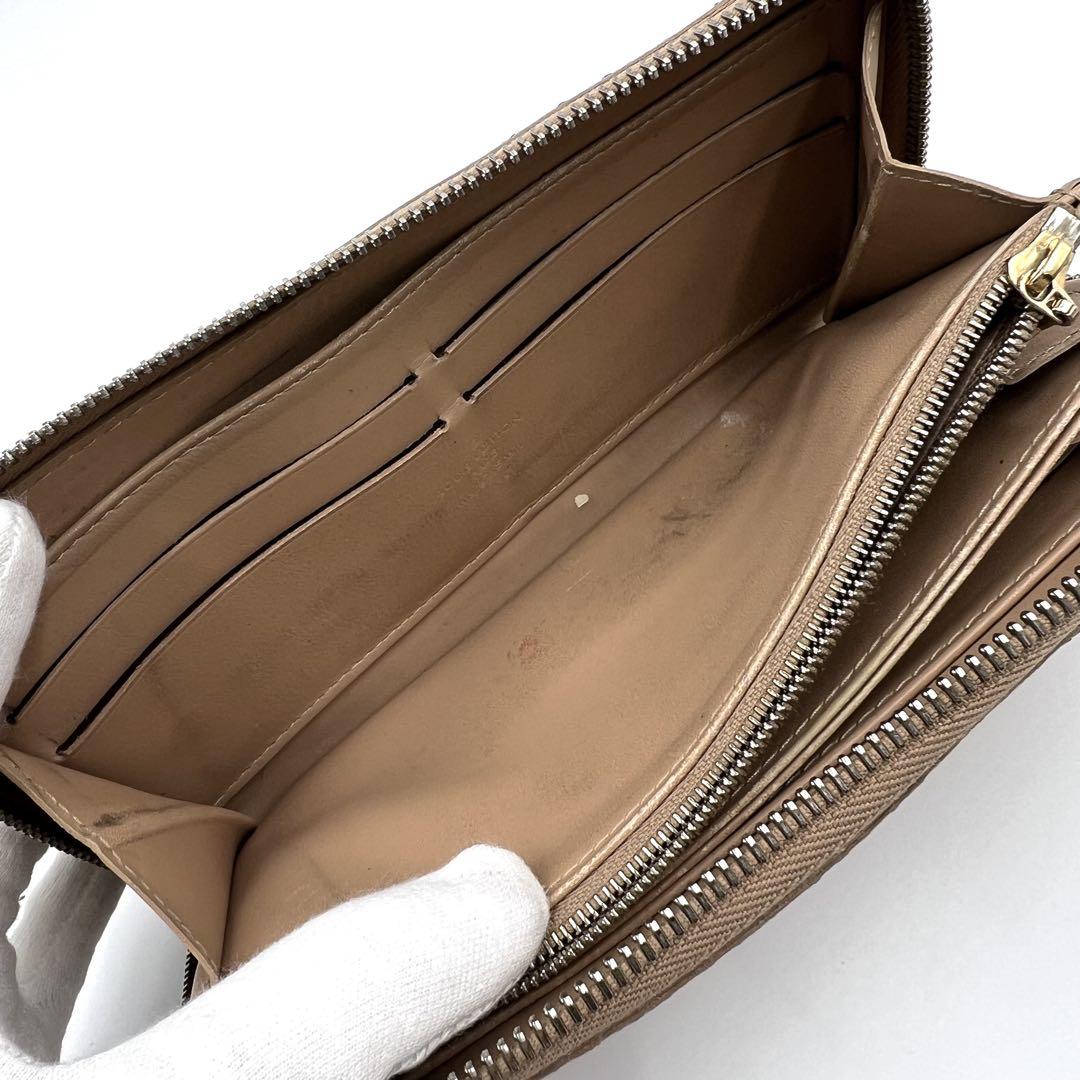 Louis Vuitton ルイヴィトン ジッピーウォレット ヴェルニ ベージュ
