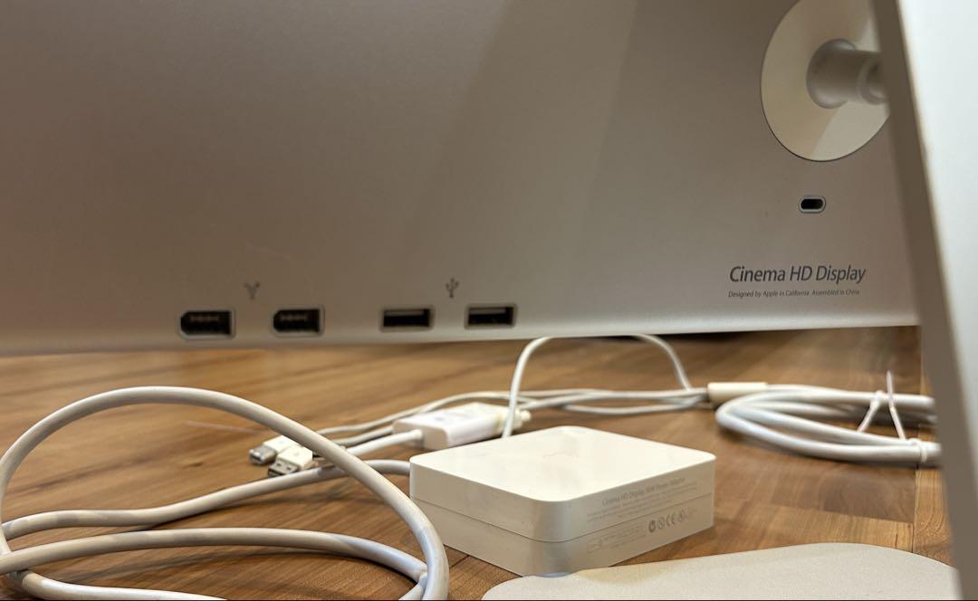 Cinema HD Display 本体 ケーブル付き