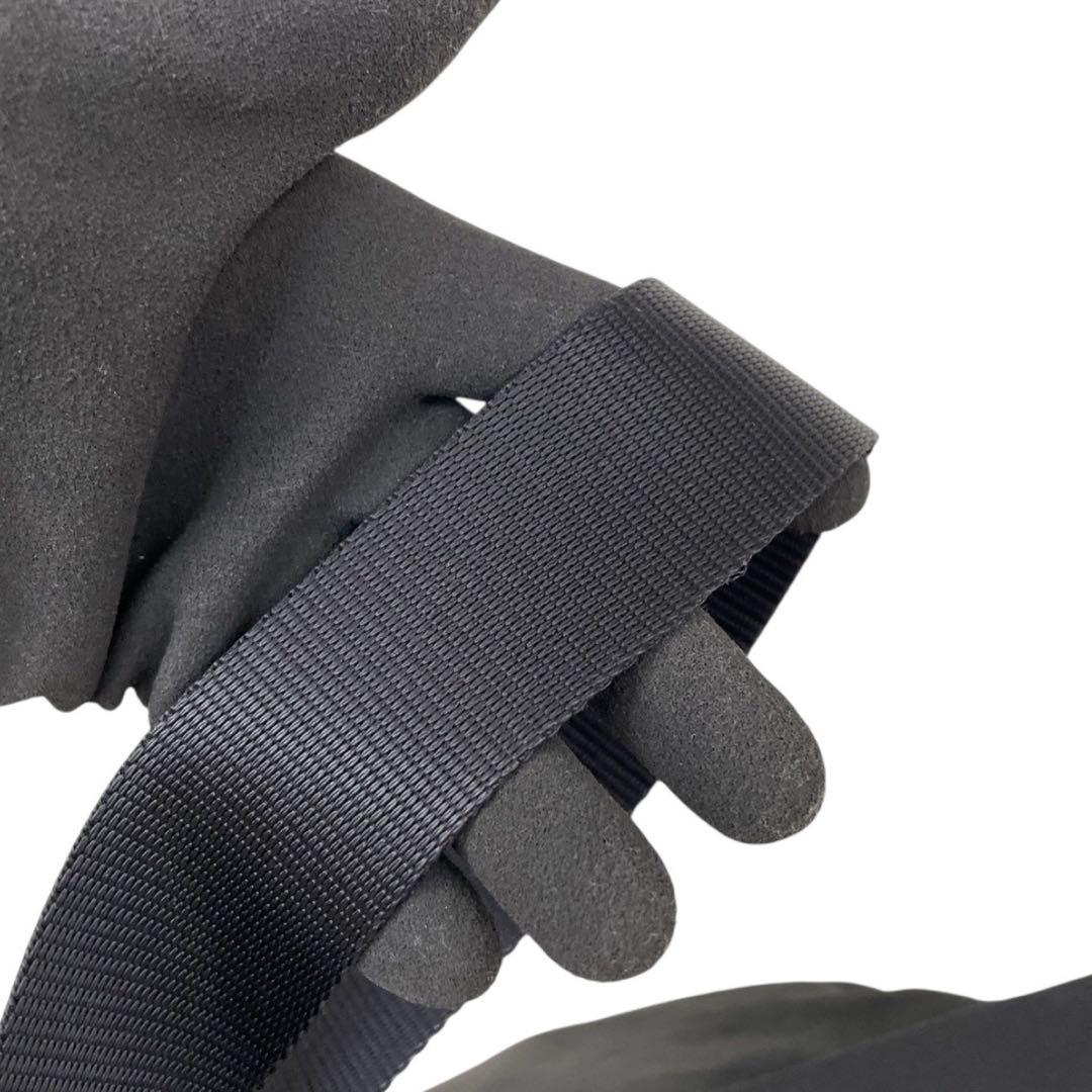 極美品 プラダ 三角ロゴ ナイロン 黒 カメラバッグ ショルダー