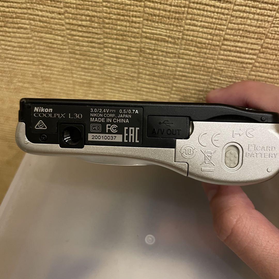 Nikon COOLPIX L30 シルバー