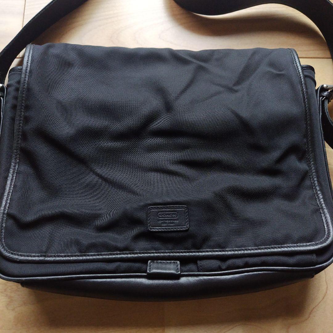 COACH ブラック ショルダーバッグ