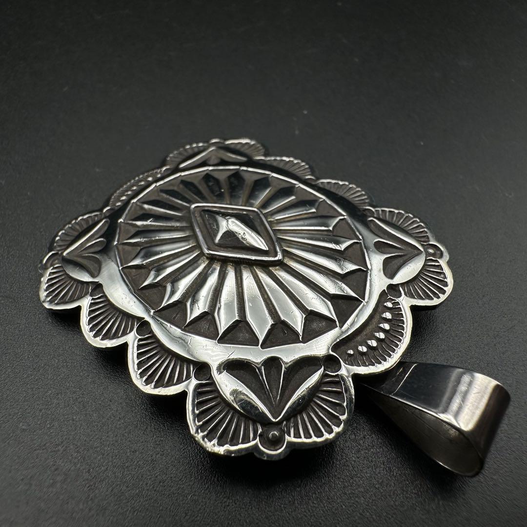  2025年おすすめのアイテム満載 Navajo Sunshine ペンダントトップ スタンプワーク Reeves アクセサリー