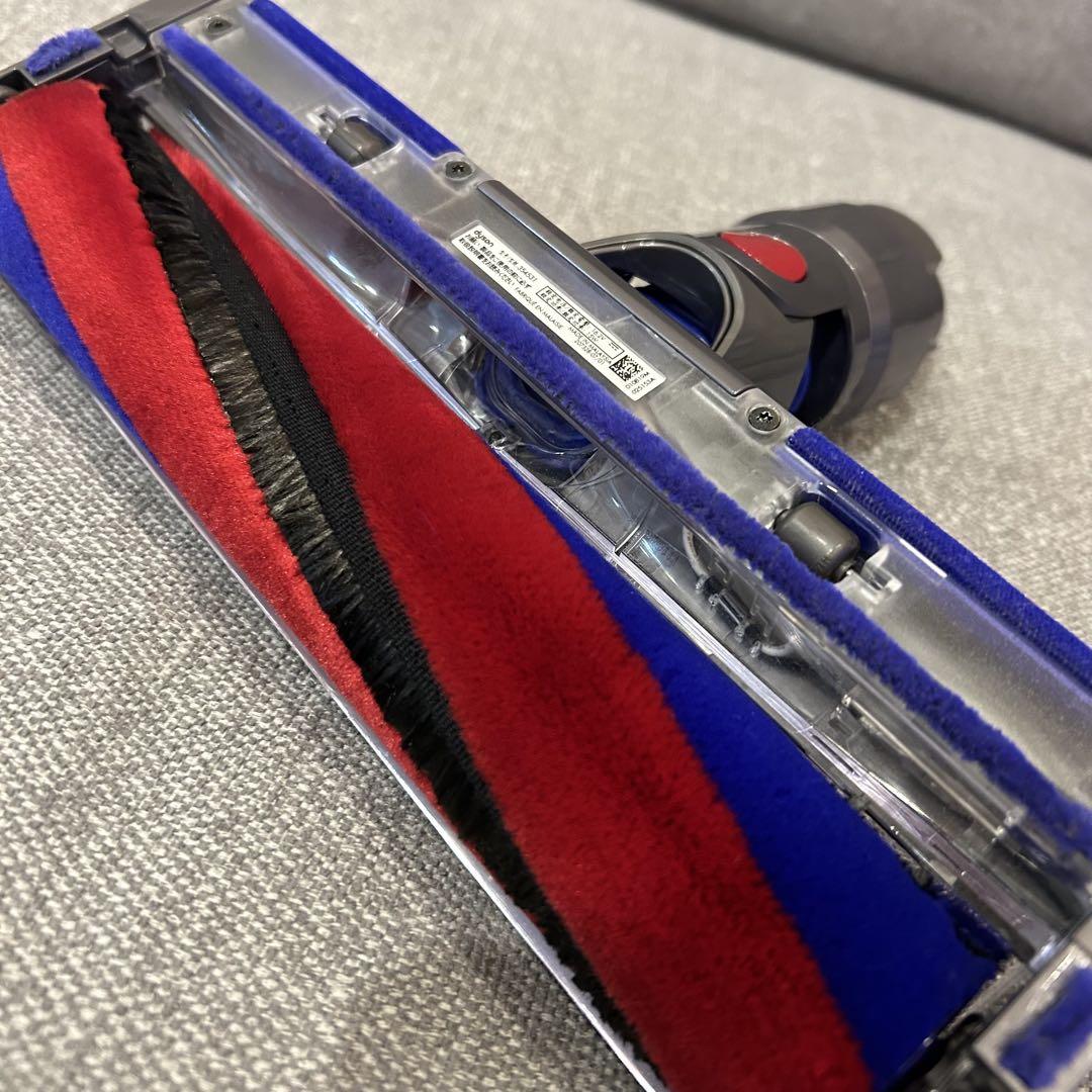 【美品】dyson v8 slim fluffyクリーナーヘッド