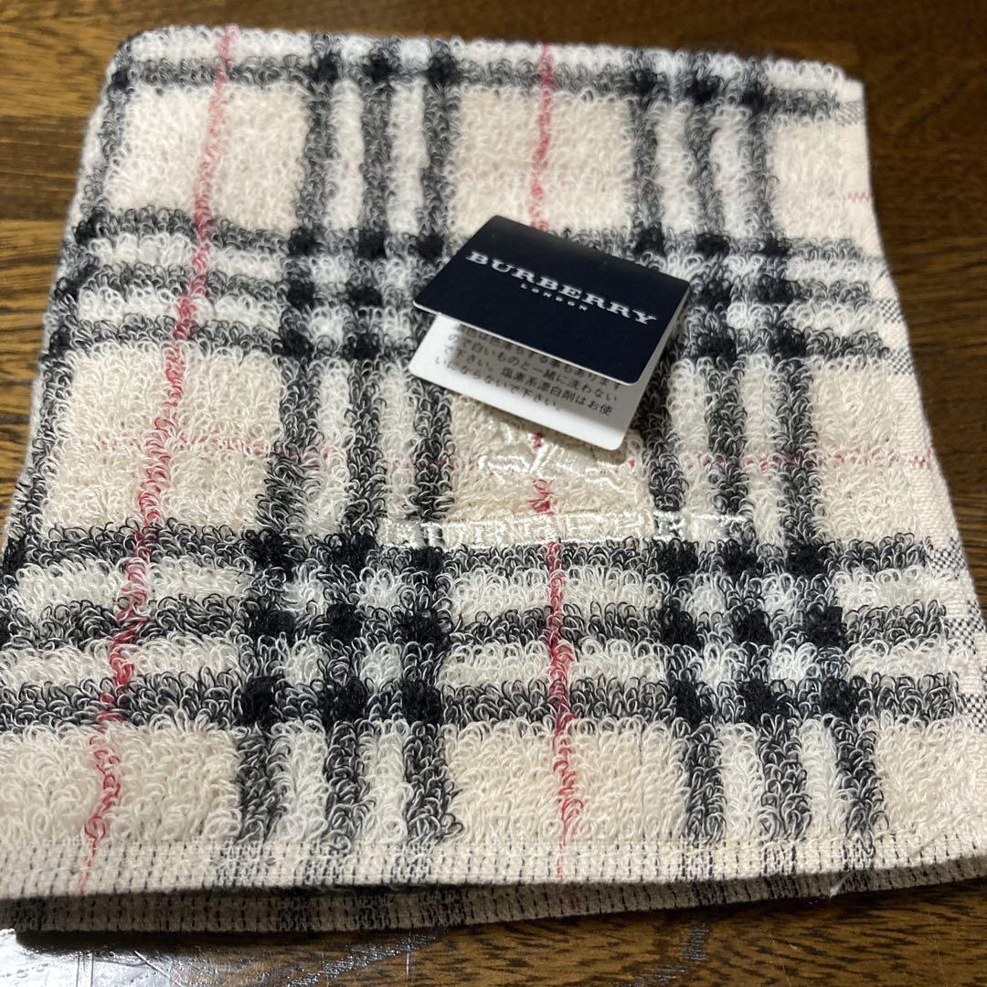 新品★BURBERRYバーバリー ★タオルハンカチ4枚　ノバチェック 新品☆BURBERRYバーバリー ☆タオルハンカチ4枚 ノバチェック
