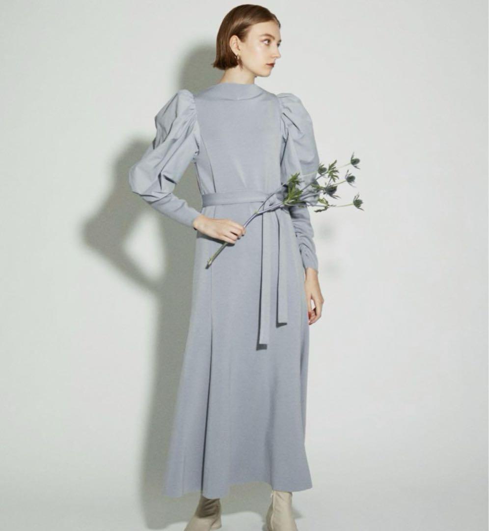 【emmi atelier】 袖コンシャスカットコンビワンピース