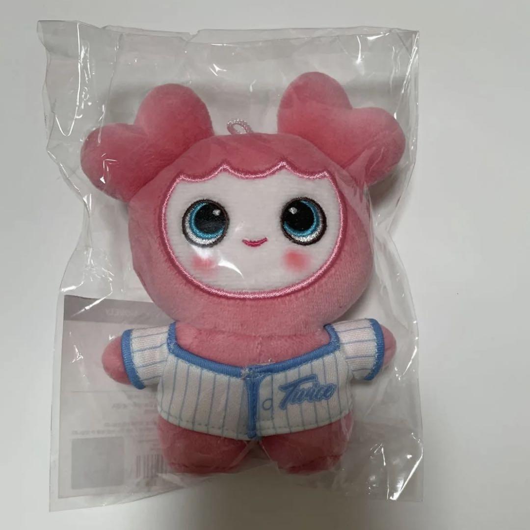 Amazon.co.jp: TWICE Momo Lovely Plush Mascot : Toys & Games