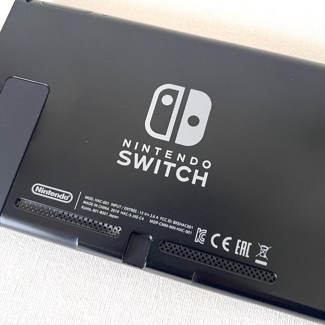 【美品・付属品有り】Ｎｉｎｔｅｎｄｏ　Ｓｗｉｔｃｈ　グレー【送料込】