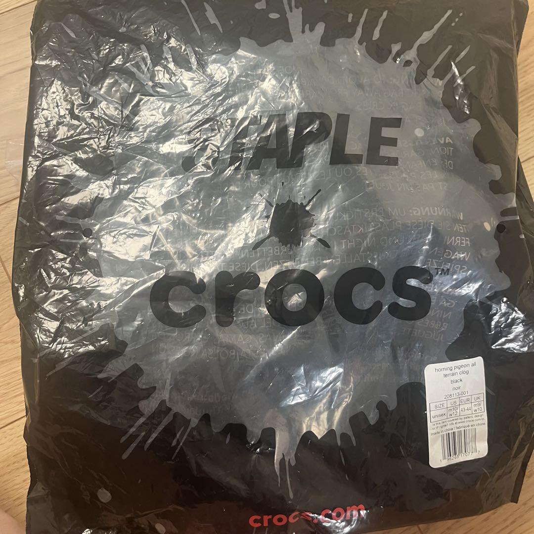 クロックス限定コラボ　Staple Homing Pigeon × Crocs