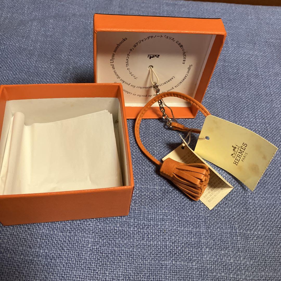 HERMES】手帳カバーアジェンダPM &カルメンチータブックマーク