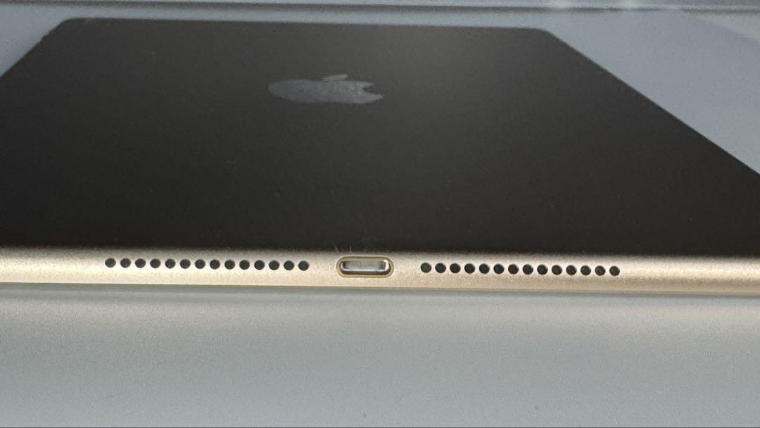 iPad Air2 64GB Wi-Fi ねじれる 色ゴールド 型番A1566 正常動作品
