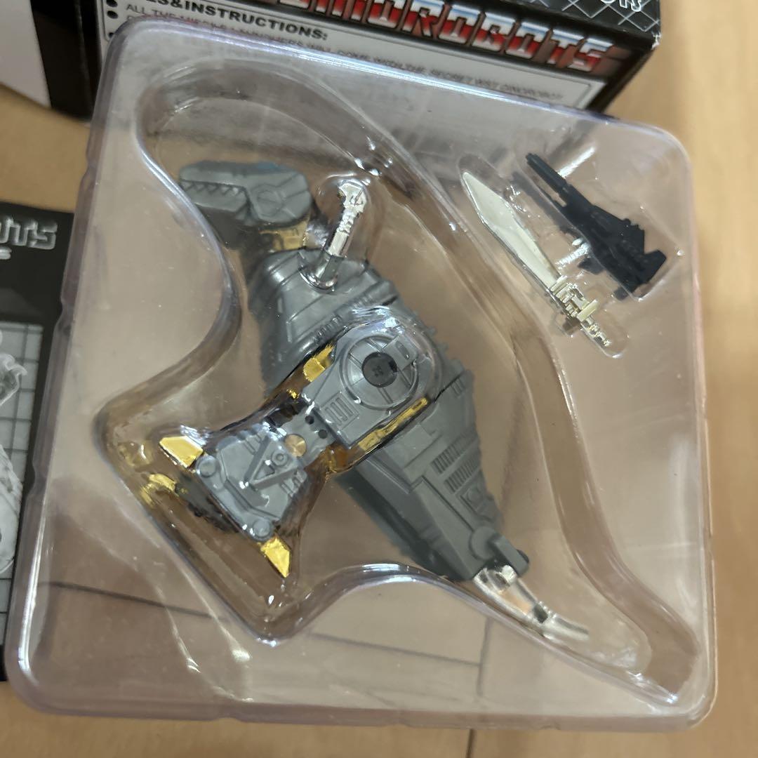 即購入ok!!】トランスフォーマー 極小変形 スラージ 恐竜ロボ