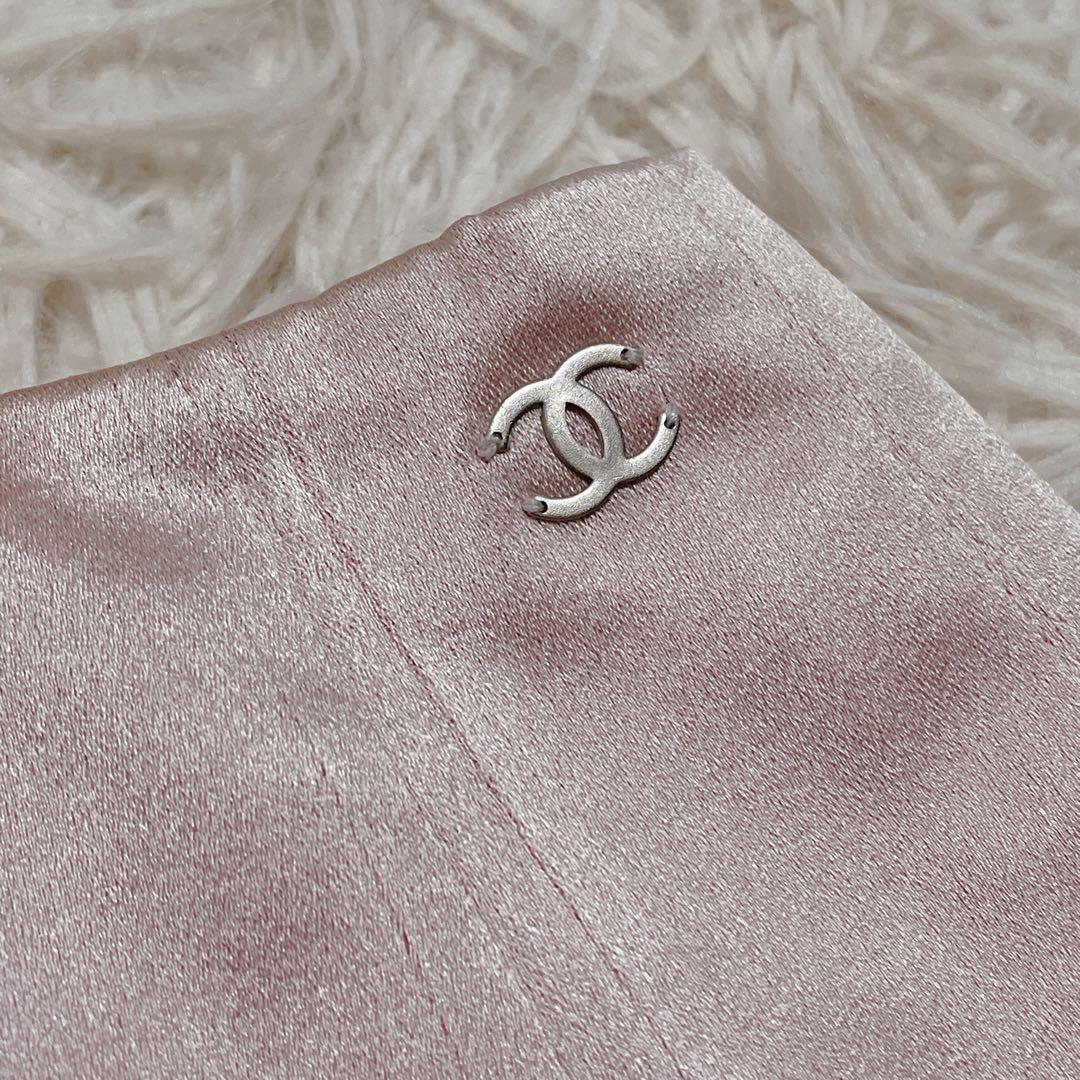 今週の新着アイテム CHANEL シャネル フレアスカート シルク ピンク プリーツ サテン 40 スカート