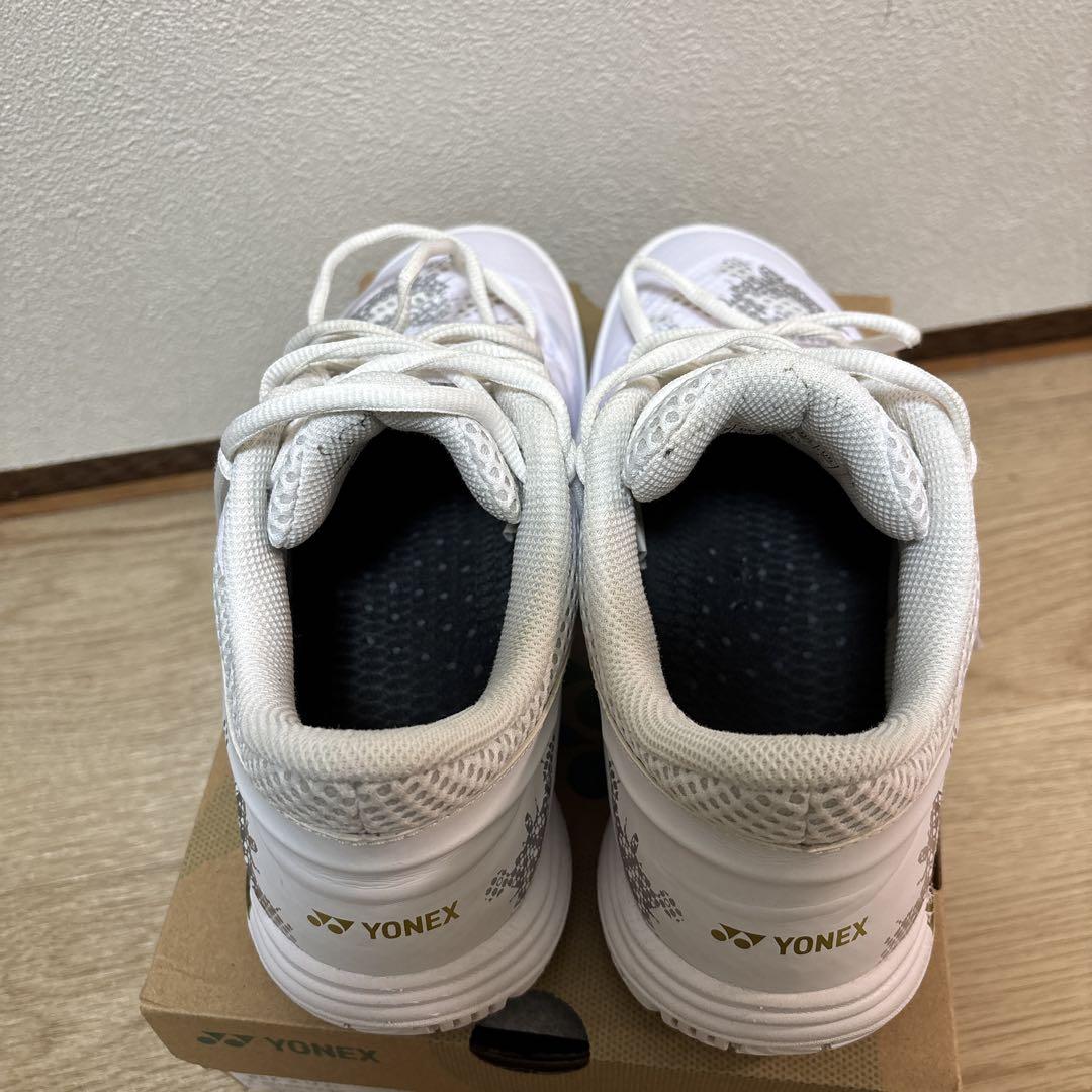 YONEX パワークッションエクリプションZメン
