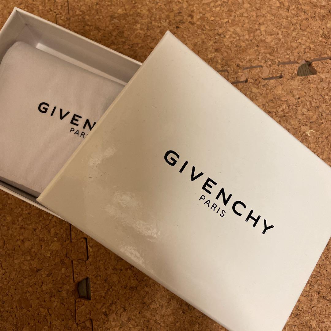 GIVENCY 財布