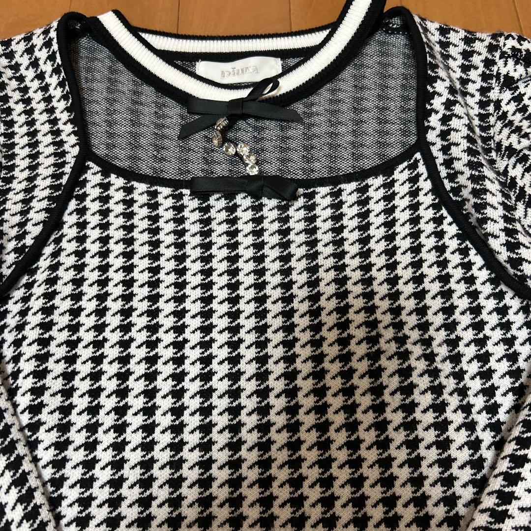 pium ピウム ビジューチョーカーニットワンピース ホワイト×ブラック
