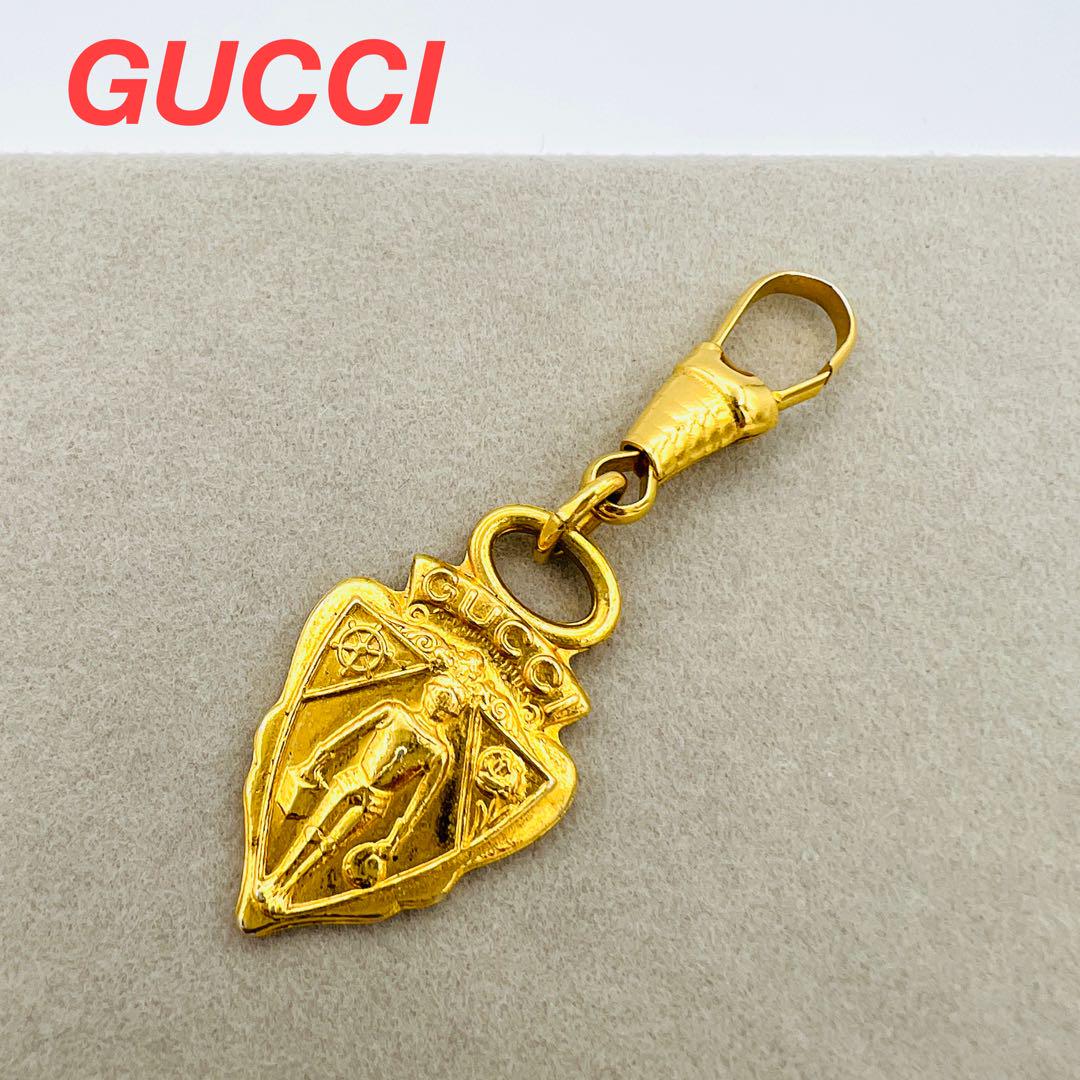 GUCCI グッチ ネックレス ペンダントトップ ゴールドカラー
