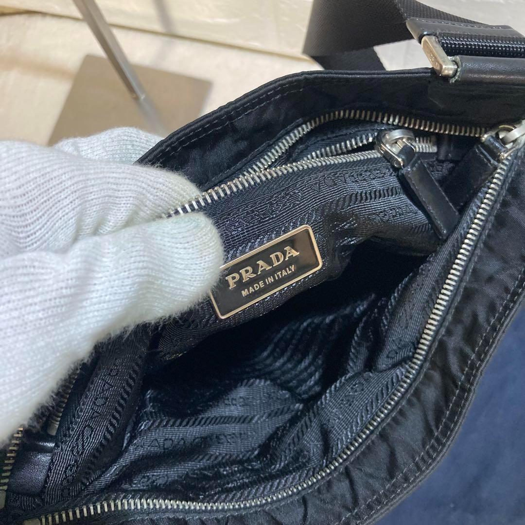 ！極美品！　PRADA プラダ　ナイロン　レザー　ショルダーバッグ
