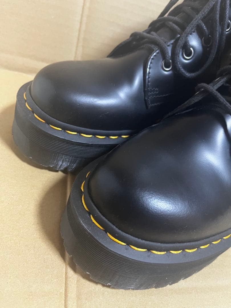 ドクターマーチン 厚底ブーツ