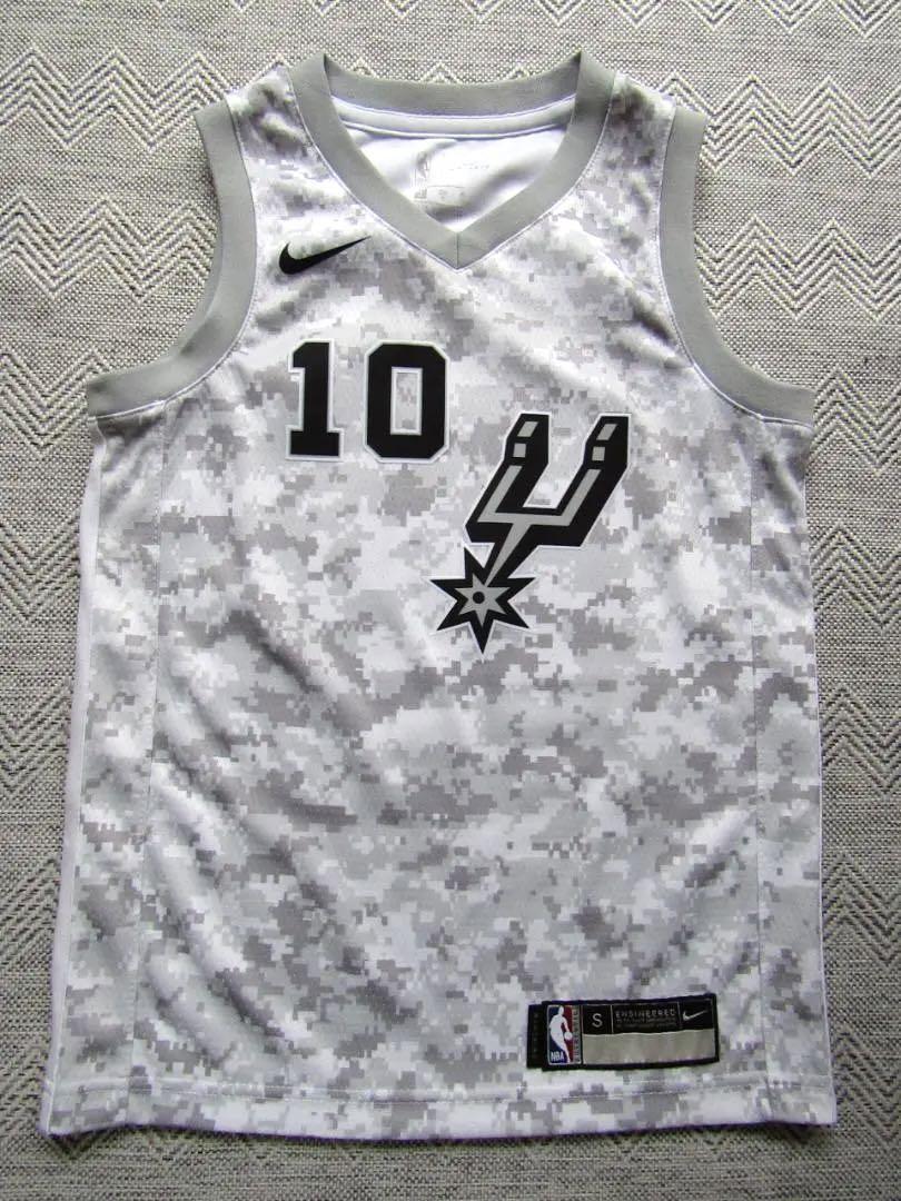 美品! NBA SPURS デマー・デローザン スパーズ ジュニア ユニフォーム