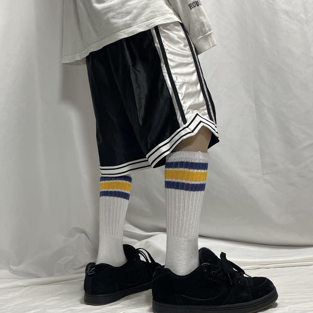 00s NIKE 2XL バスパン バギーパンツ ショーツ 極太 アシンメトリー 00s NIKE バスパン ジャージ バギーパンツ ショーツ 刺繍 光沢