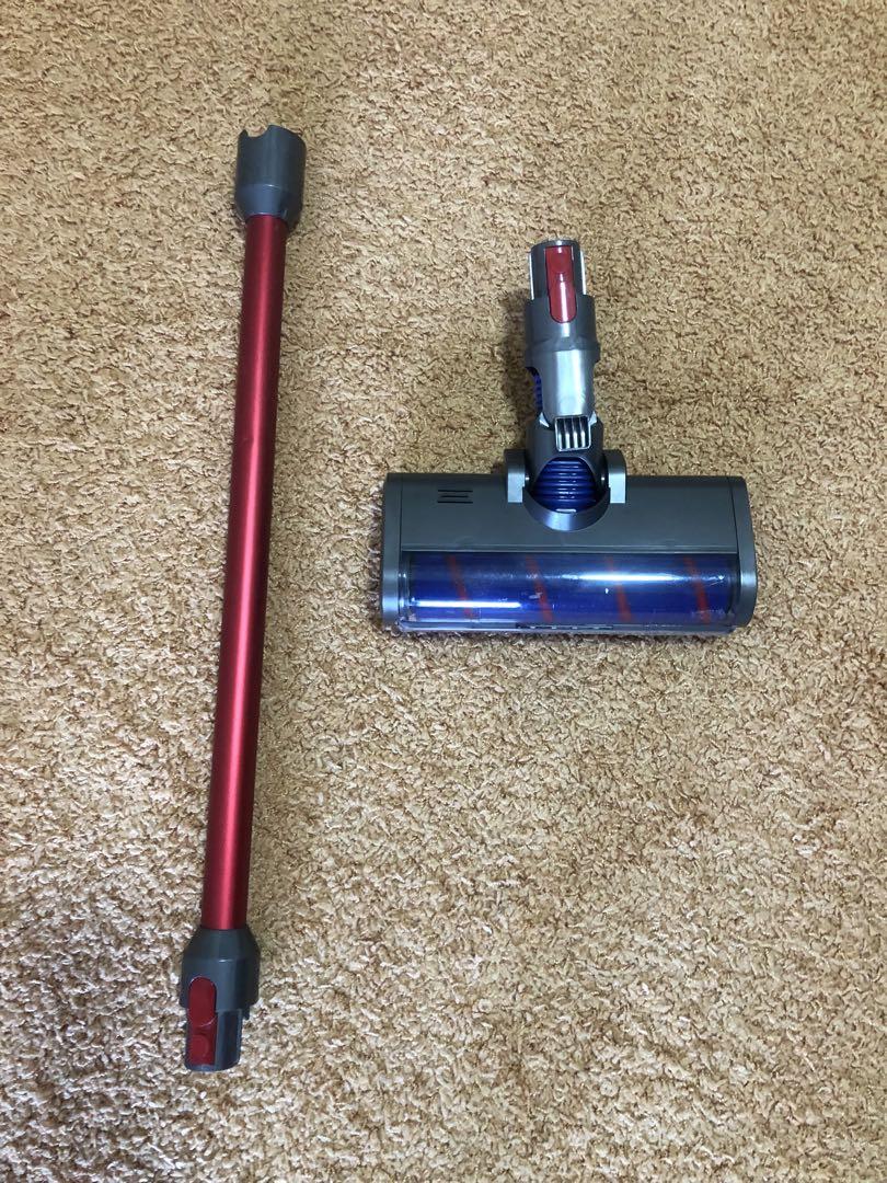 Dyson V8 2台　掃除機 各種アタッチメント付き
