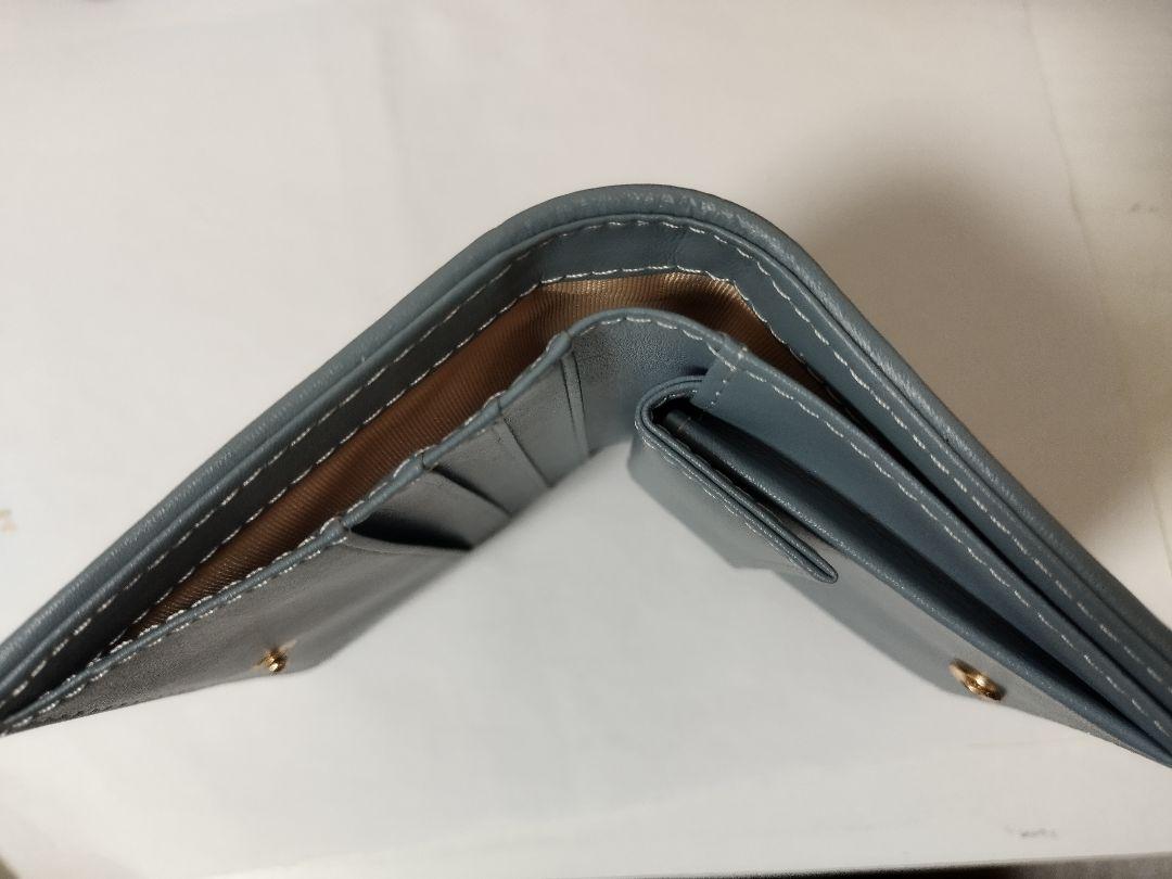 ミュウミュウ 二つ折り財布 青い財布