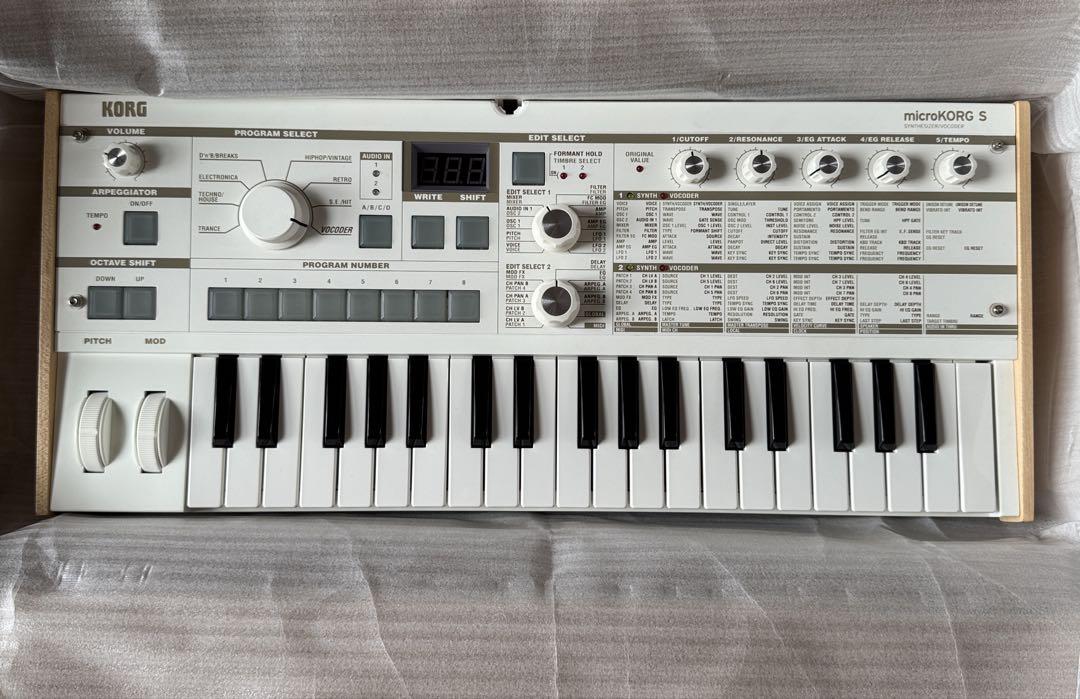KORG microKORG ホワイト 37鍵 アナログシンセサイザー microKORG Crystal - SYNTHESIZER/VOCODER | KORG (Japan)