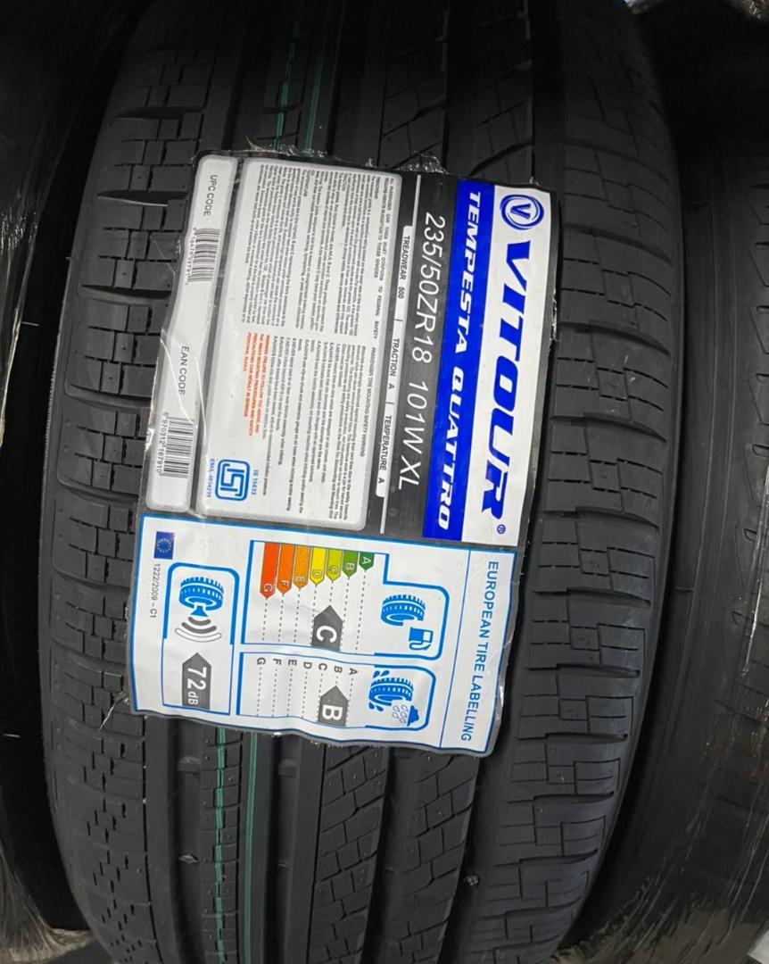 235/50R18 新品未使用 タイヤ 4本セット 送料無料！18インチ№2
