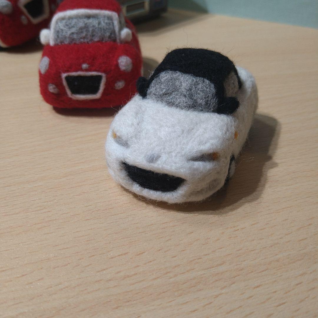 ❁ narannha❁羊毛フェルトで作る車❁