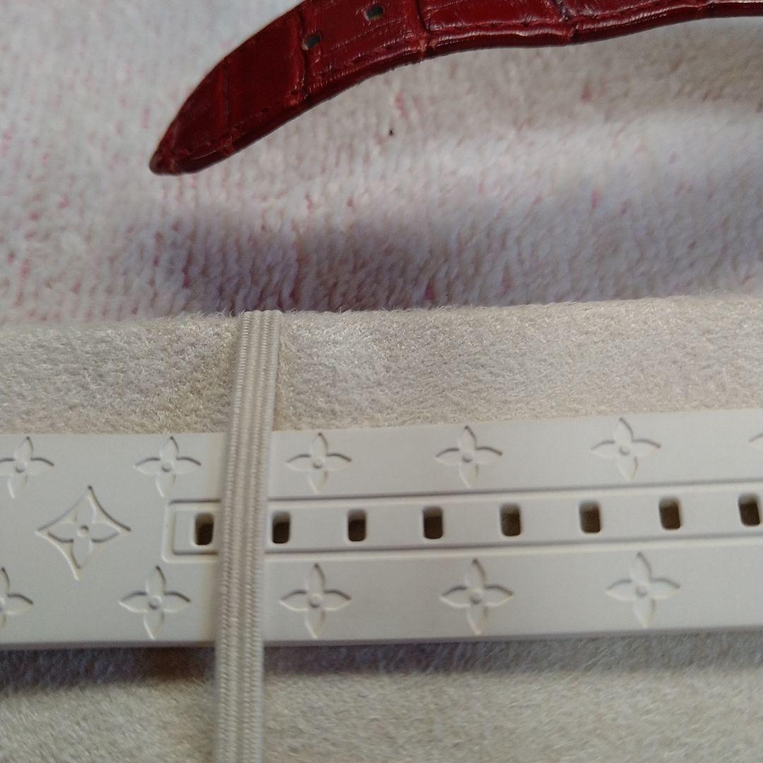 Louis Vuitton クォーツ腕時計 レッド