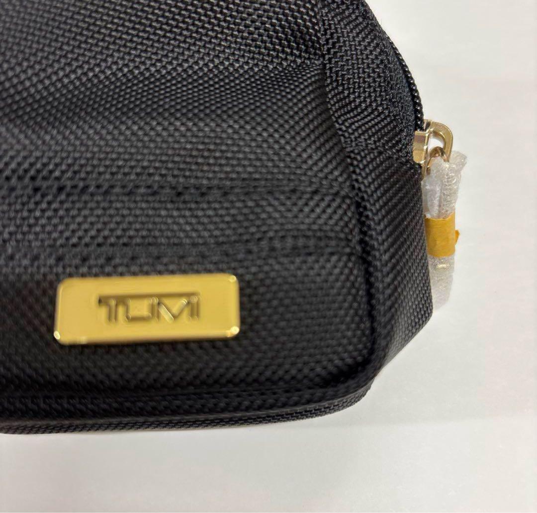 TUMI ブラックナイロンポーチ TUMI ブラックナイロンポーチ - メルカリ