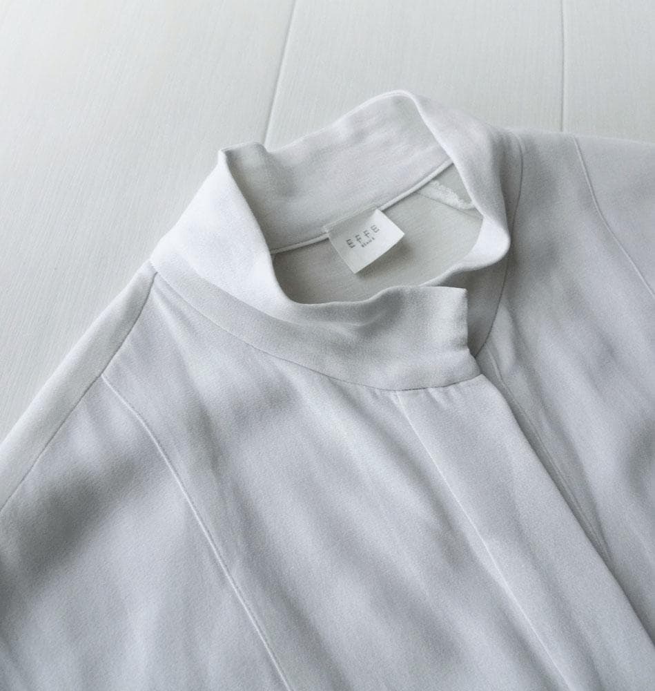 美品 EFFE BEAMS 4,2万円 イタリア製生地 スタンドカラーブラウス 美品 EFFE BEAMS 4,2万円 イタリア製生地 スタンドカラーブラウス