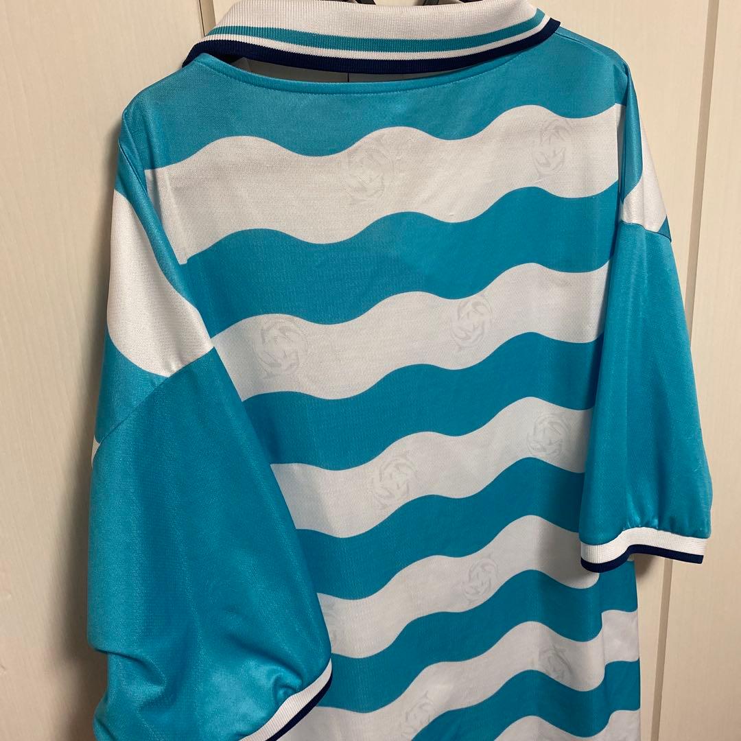 フットボールデザインTシャツ