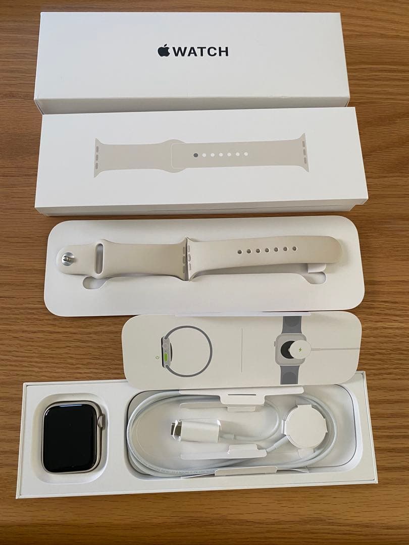 Apple Watch SE 第2世代 44mm スターライトアルミニウム