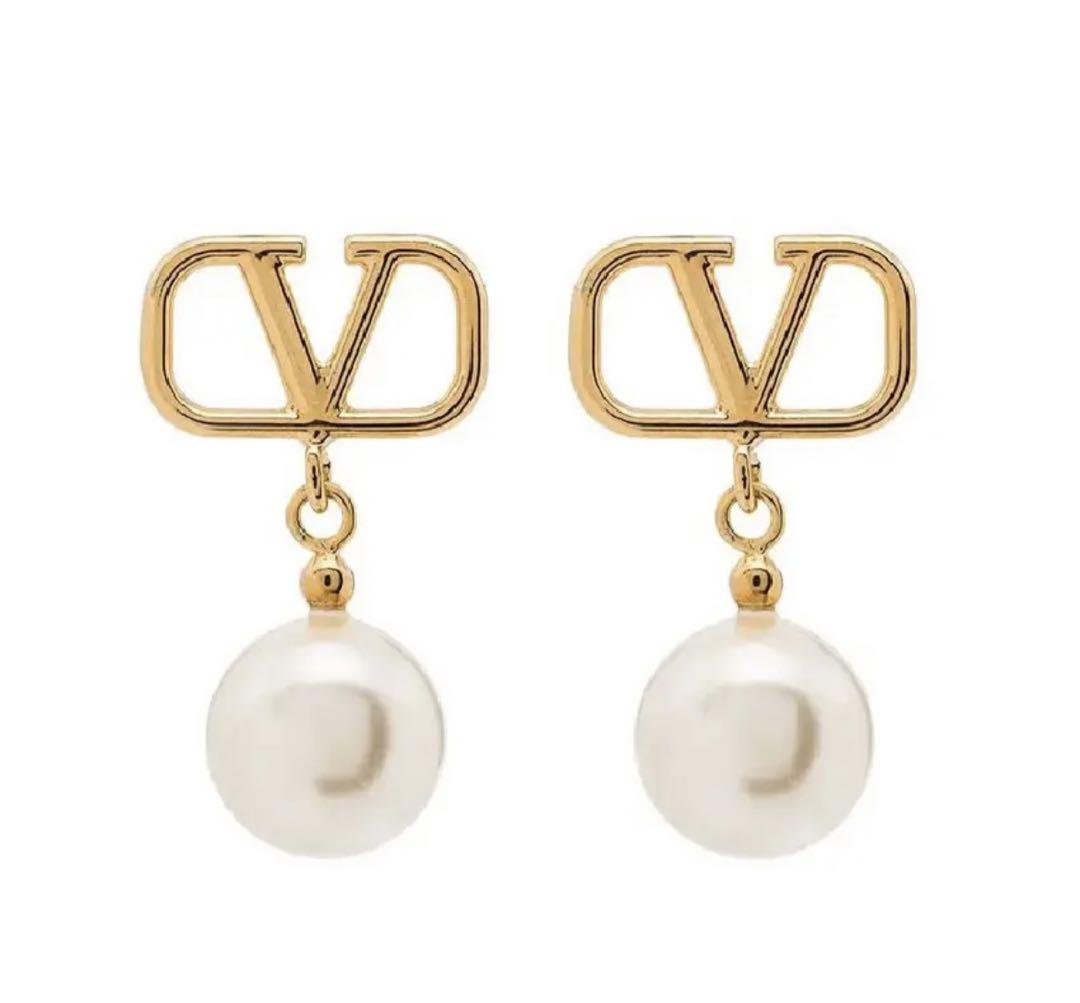 オリジナル VALENTINOパールピアス ピアス(両耳用) - www.draftbeat.dk