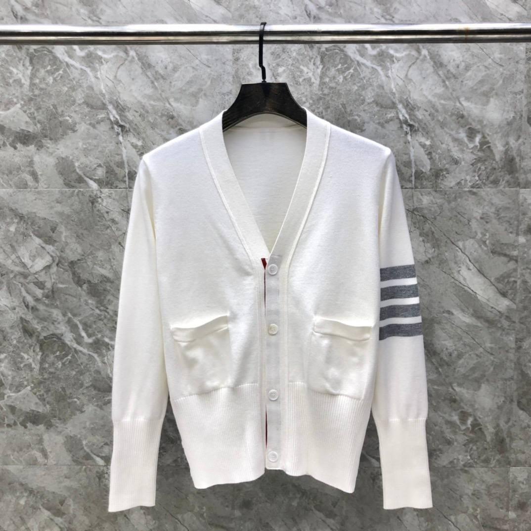 THOM BROWNE Vネックカーディガン カシミア 1