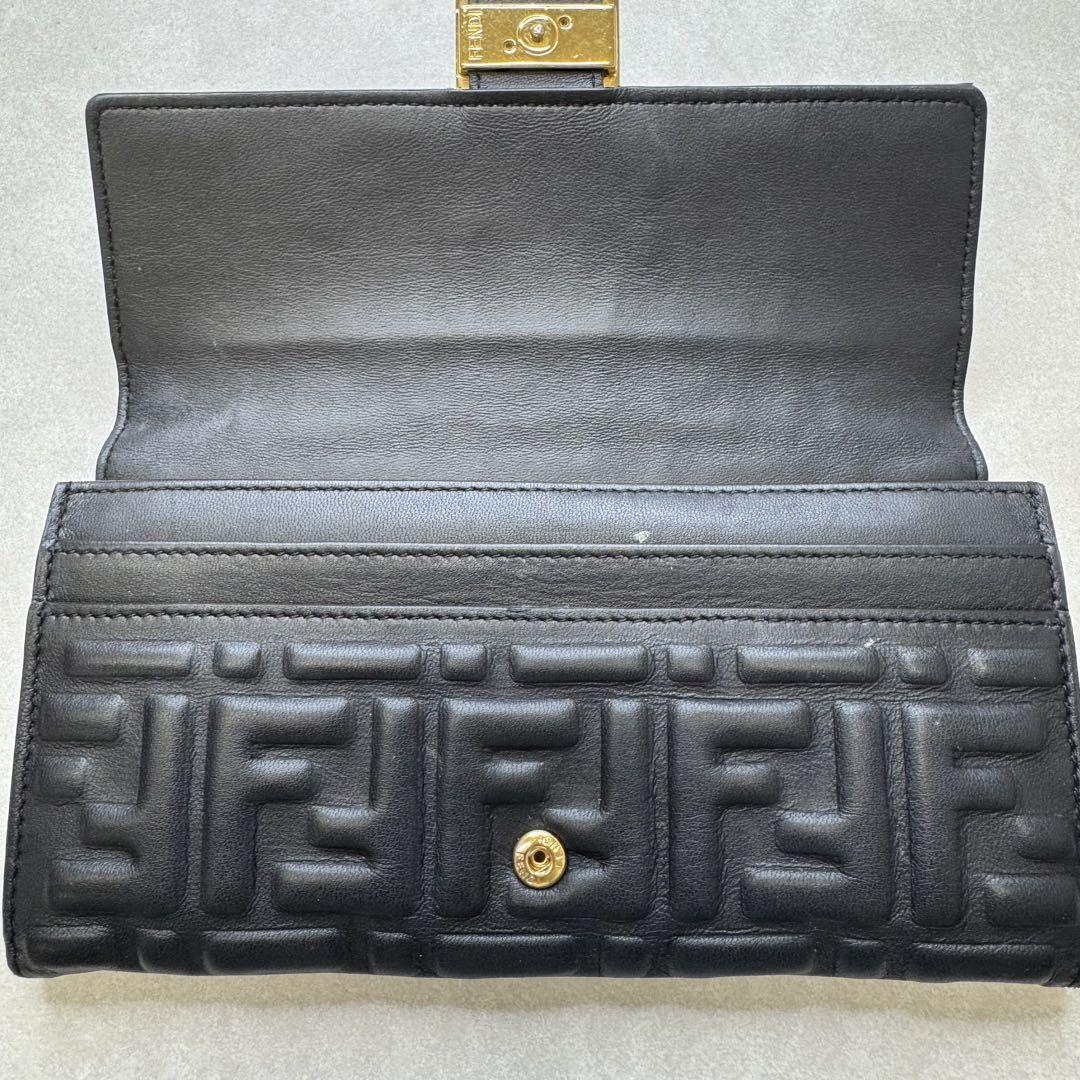 フェンディ【FENDI】エンボス ズッカ 長財布 ブラック