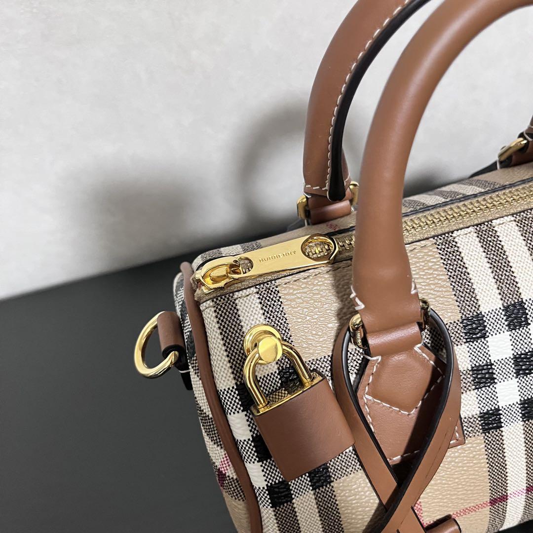 BURBERRY ミニ ボウリングバッグ チェック柄 ベージュ - メルカリ