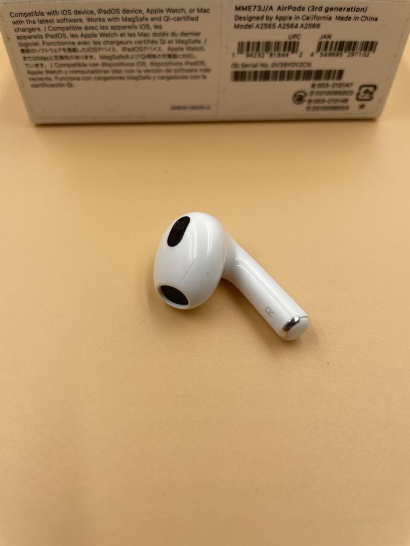 Apple AirPods 3 第3世代 右耳のみ R 片耳　右　A2565