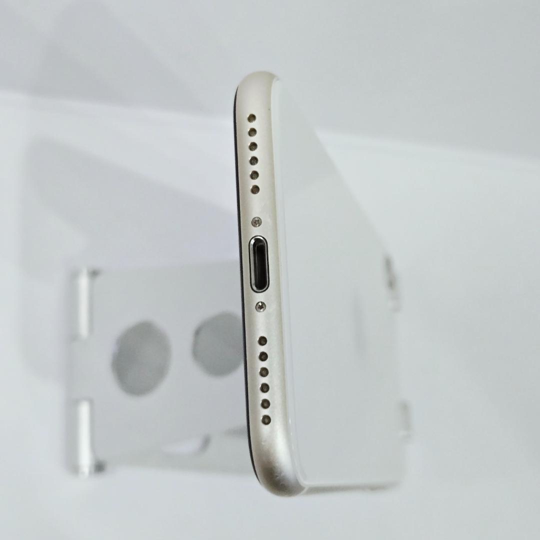 57 iPhoneSE 第三世代 スターライト SIMフリー 極美品 57 iPhoneSE 第三世代 スターライト SIMフリー 極美品