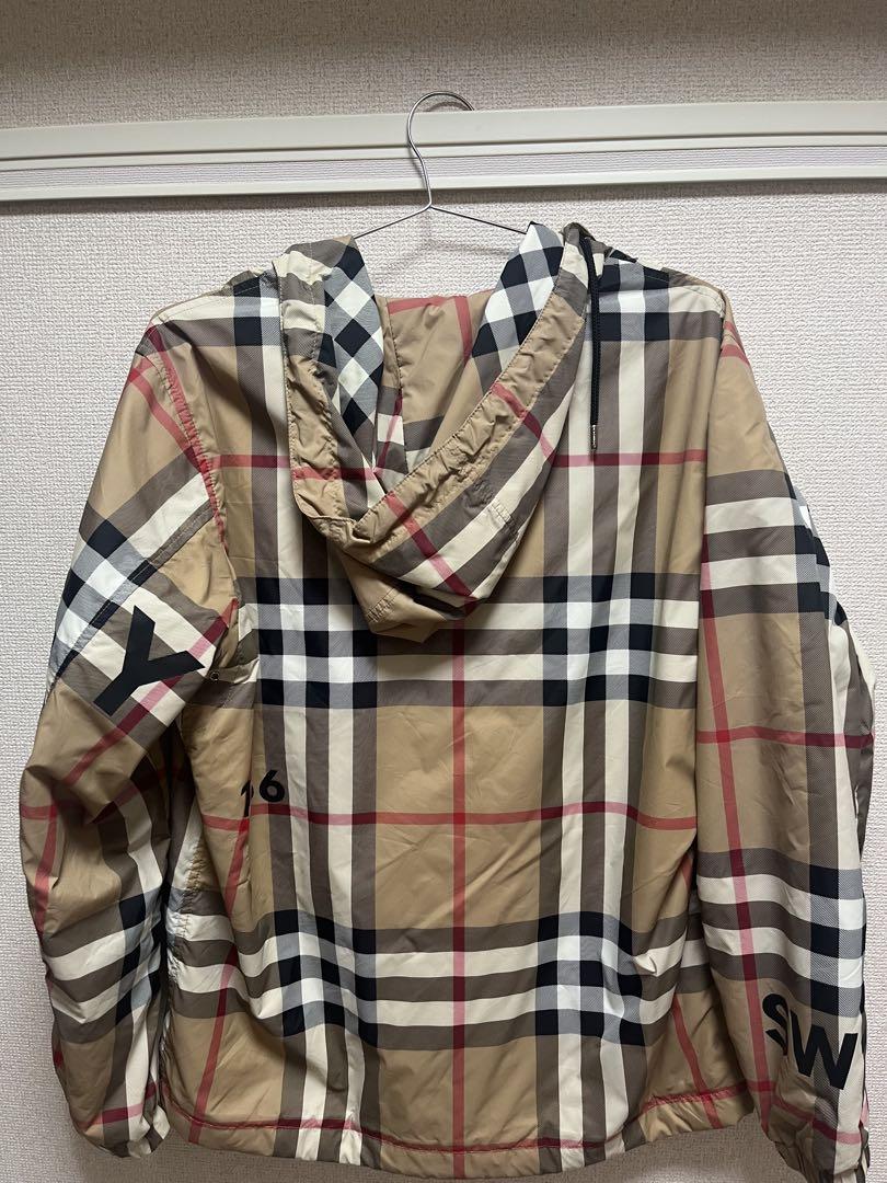 Burberry バーバリー　ナイロンジャケット