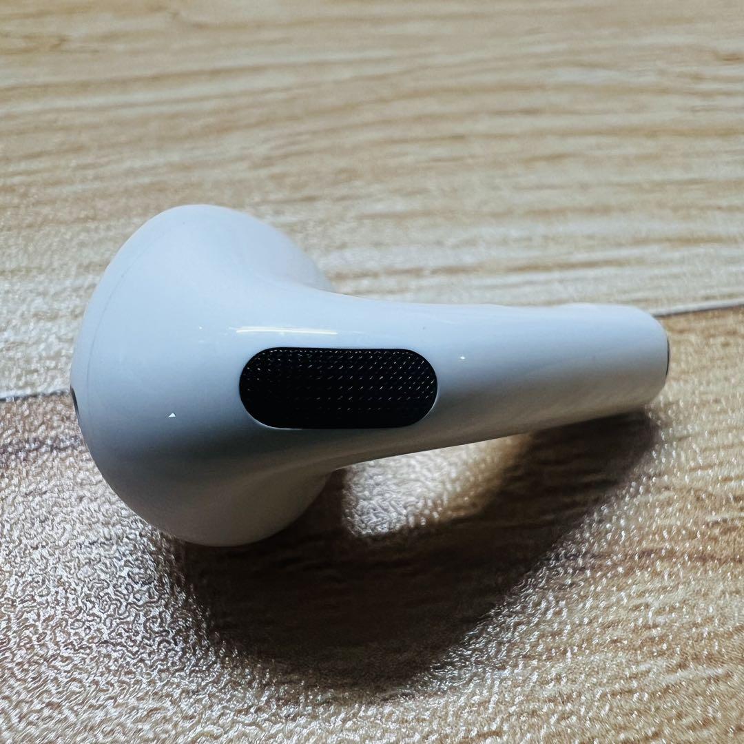 【未使用品級】AirPods4 第四世代 右耳 ノイズキャンセリング A3055 AirPods4 第四世代 右耳 ノイズキャンセリング A3055 ANC