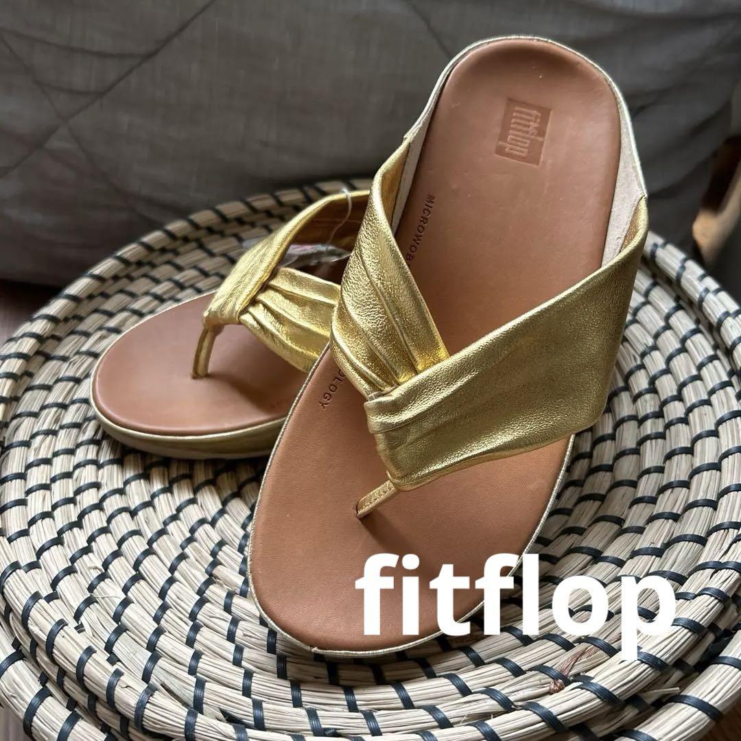 fitflop フィットフロップ ゴールド 新品。 - メルカリ