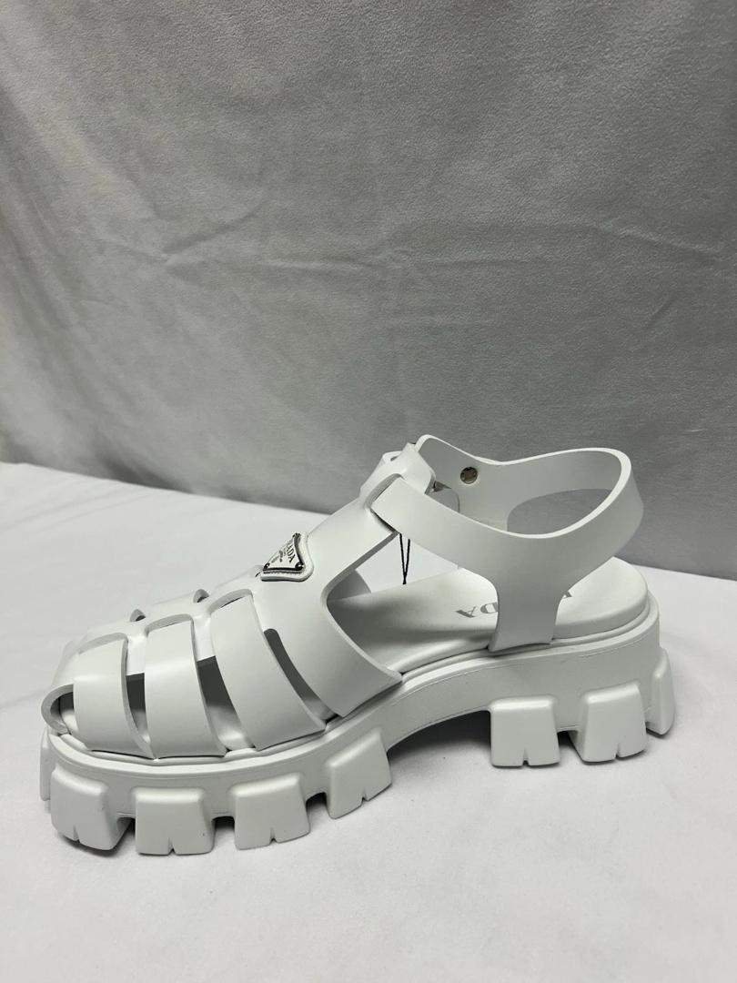 PRADA プラダ グルカサンダル ブラック ラバー サイズ38 PRADA プラダ グルカサンダル ブラック ラバー サイズ38 - メルカリ