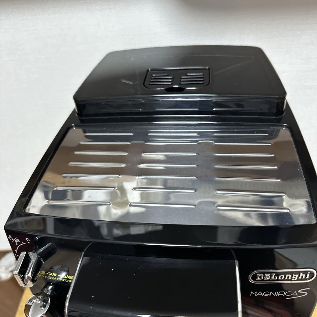 ジャンク デロンギ マグニフィカS DeLonghi ECAM23120B - メルカリ ジャンク デロンギ マグニフィカS DeLonghi ECAM23120B - メルカリ