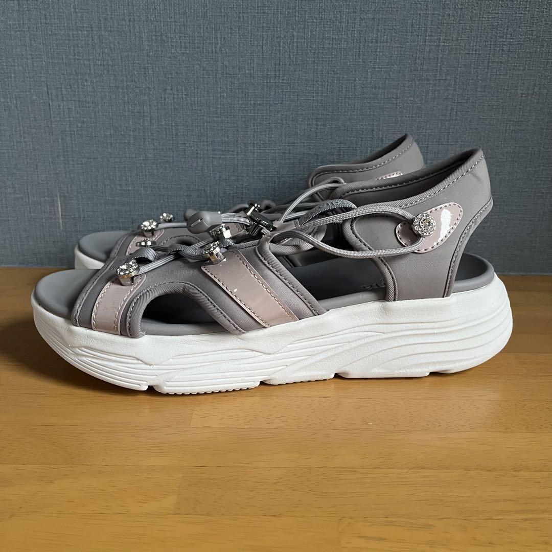 ＋diana 軽量フットベッド スポーツサンダル 24.5