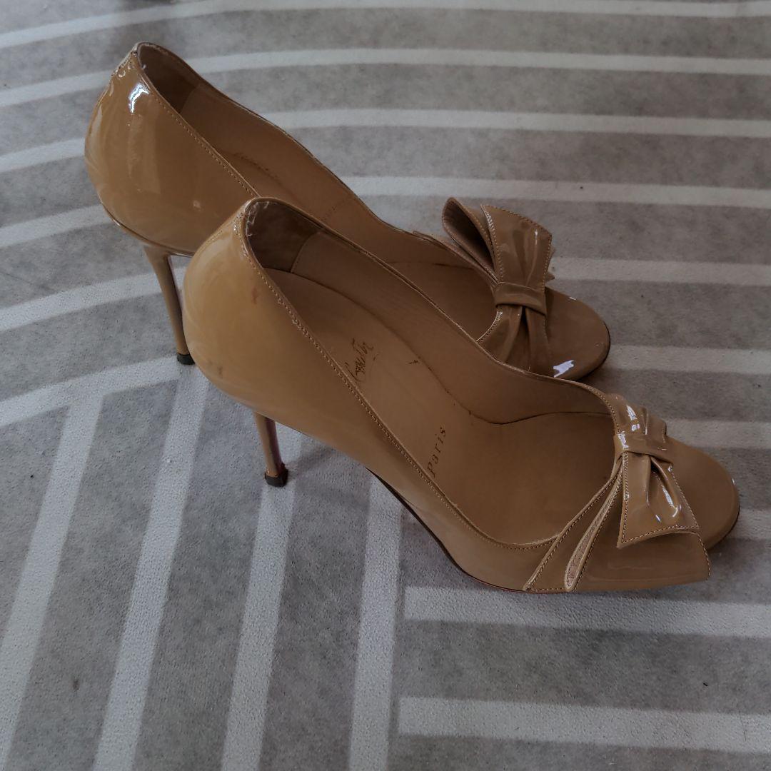 最も信頼できる Christian Louboutinパンプスベージュ 靴
