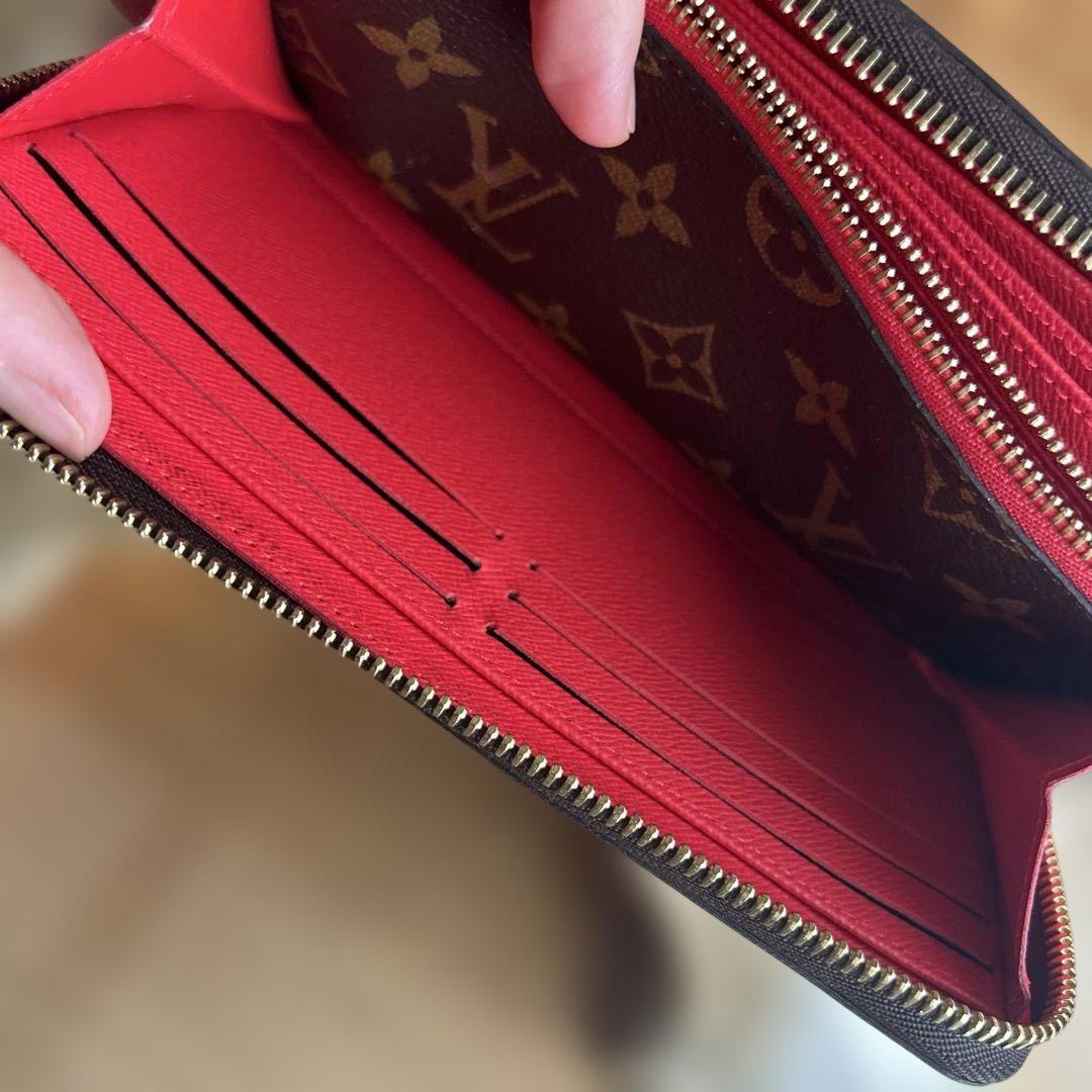 ルイヴィトン ヴィヴィエンヌ 長財布