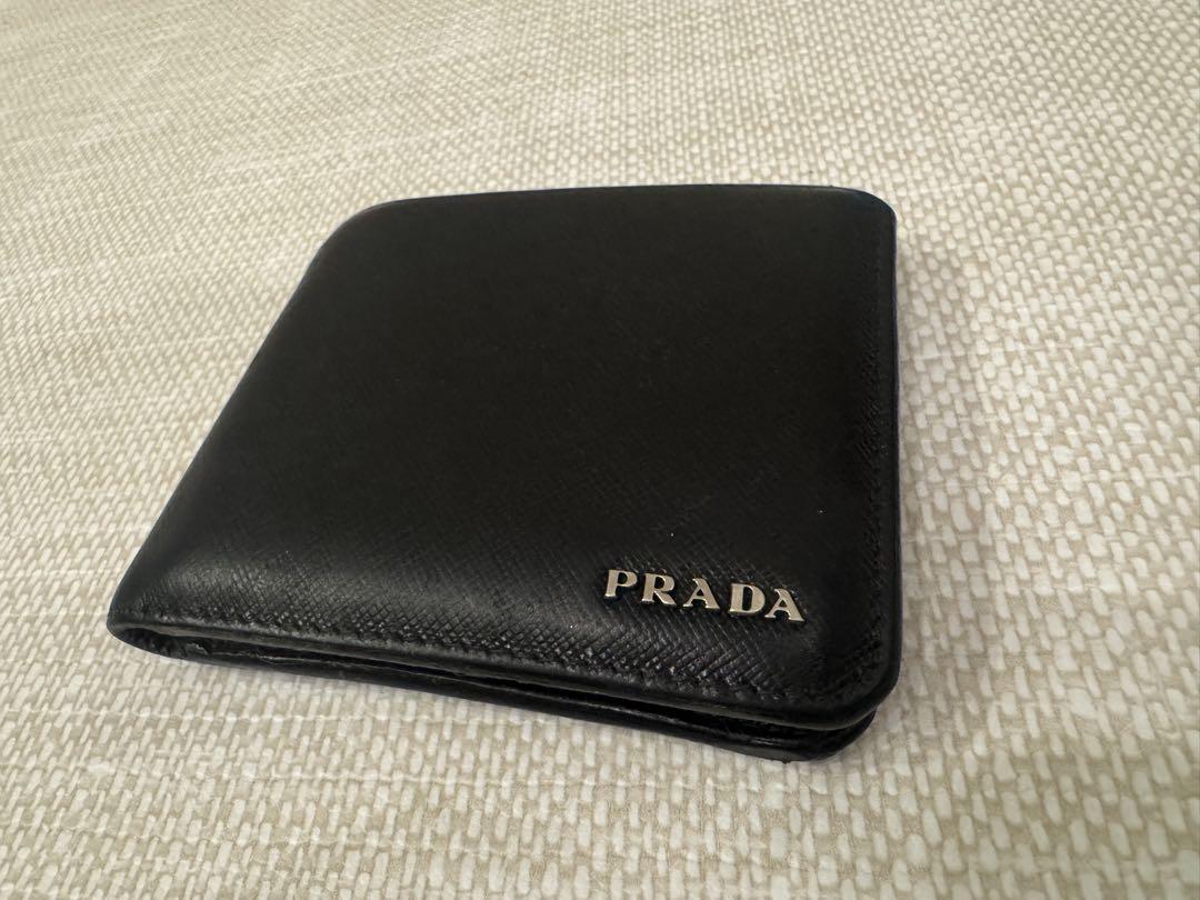 PRADA ブラック 二つ折り財布
