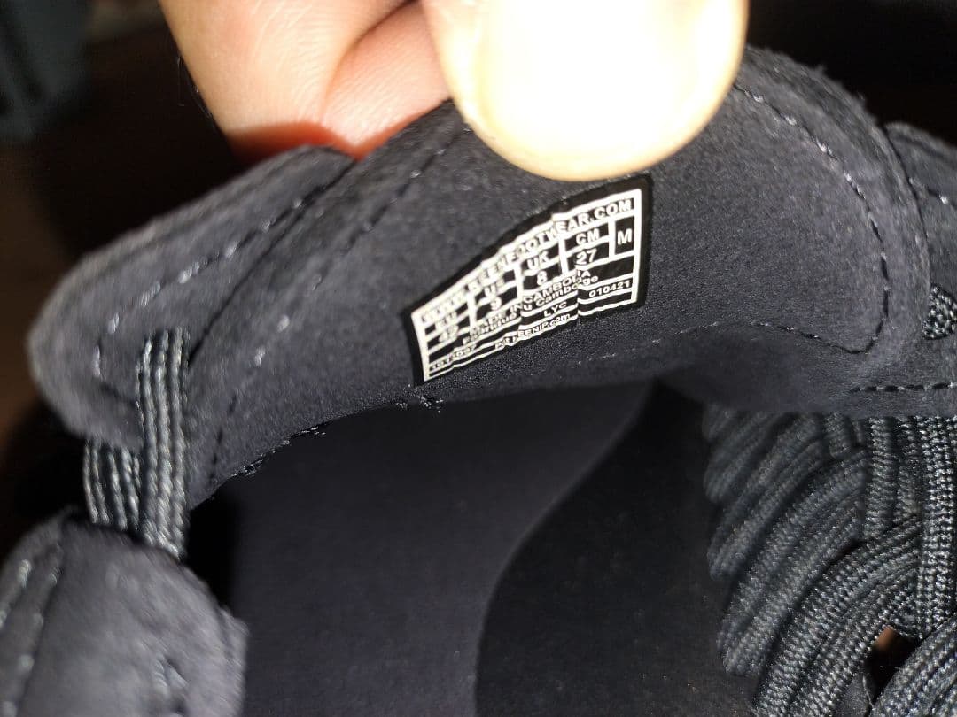★美品★KEEN UNEEK サンダル ブラック　27センチ